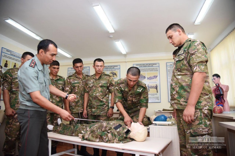 Shavkat Mirziyoyev visited a military unit in Tashkent