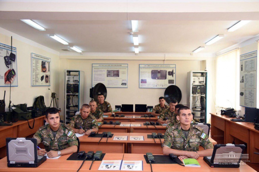 Shavkat Mirziyoyev visited a military unit in Tashkent