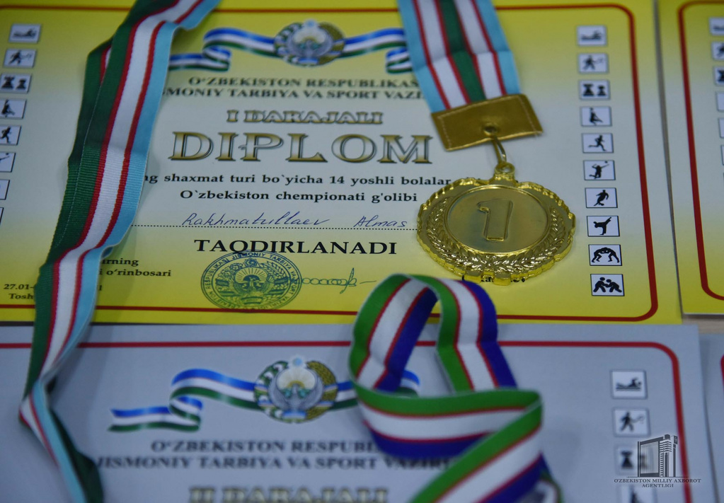 Shaxmat-g'olib-medal (1).jpg