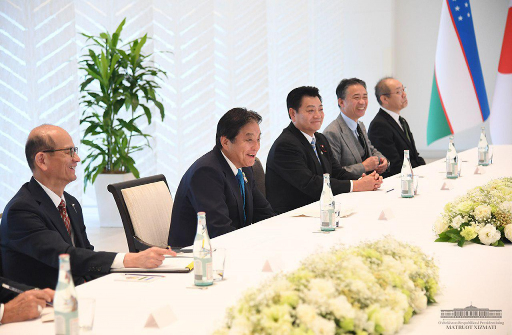 President of Uzbekistan receives the Mayor of Nagoya