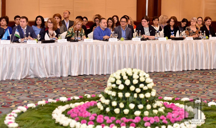 International experience of social adaptation of children