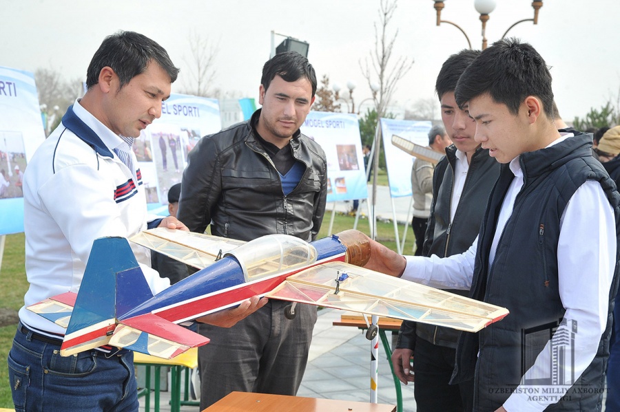 A marathon was attended by over a thousand young boys and girls