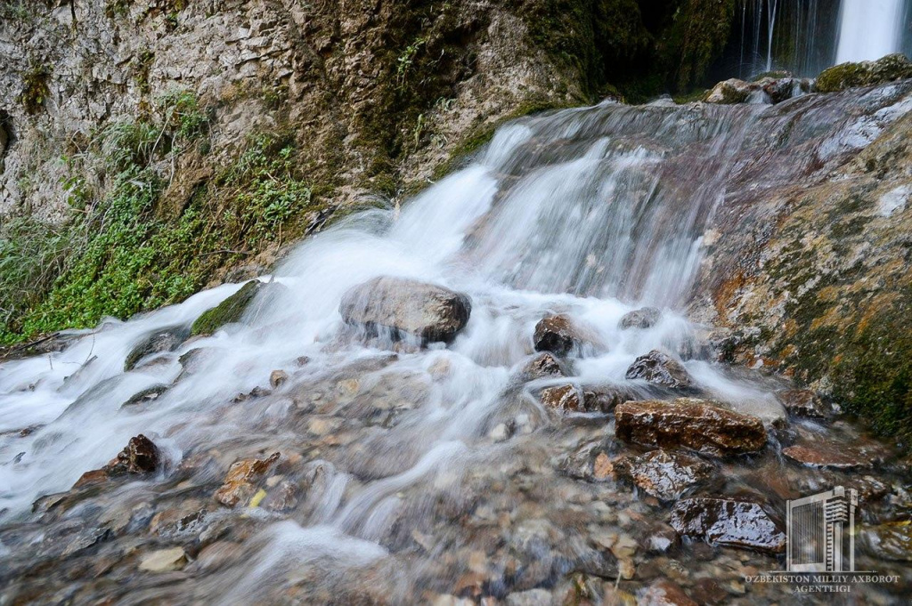 Нанай. Водопад Нанай Узбекистан. Водопад Нанай Ташкент. Зомин шаршараси. Нанай қишлоғи.