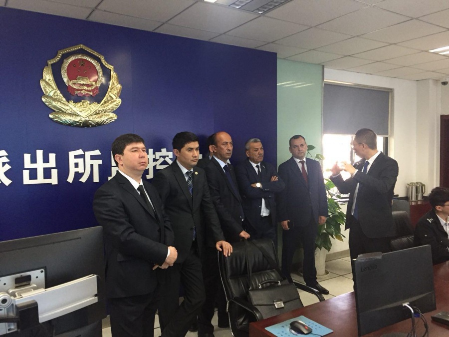 Delegation of Uzbekistan visits China