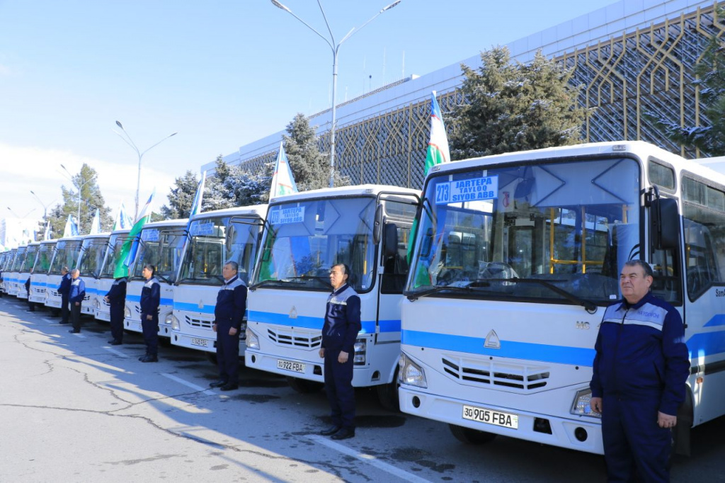 Автобус ош. Самарканд Автобусный парк 2531. Самарканд 15 автопарк. Узбекистан в Самарканде автобусы. Автобус Ташкент Самарканд.