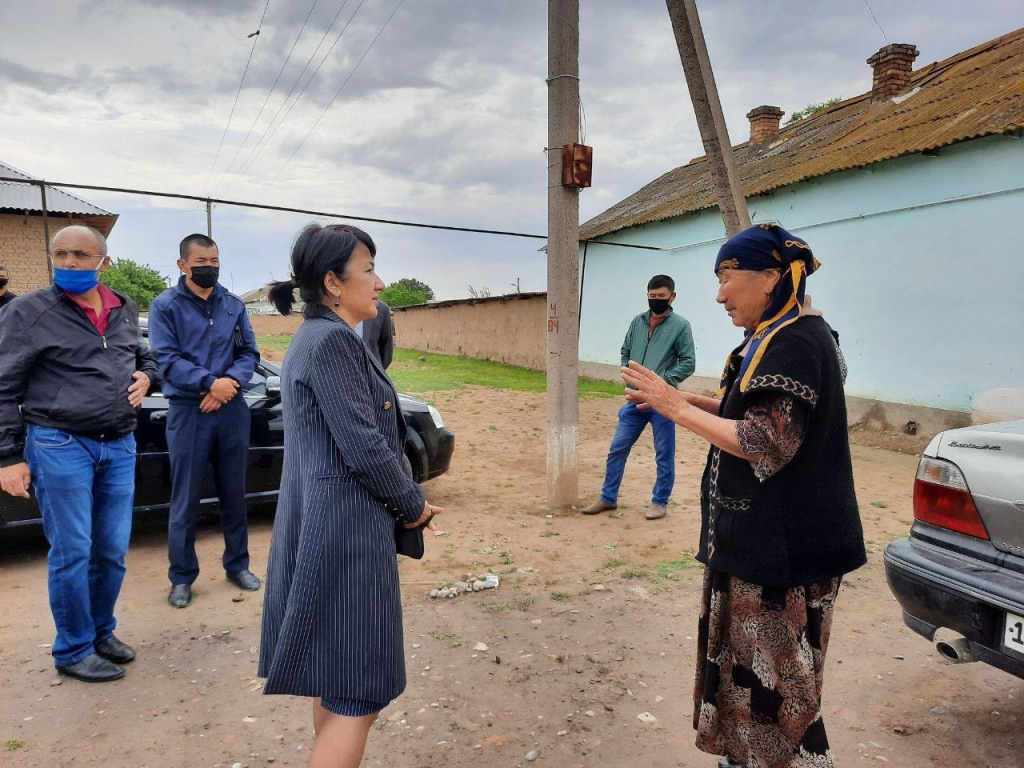 2 кутубхоначи-2.jpg