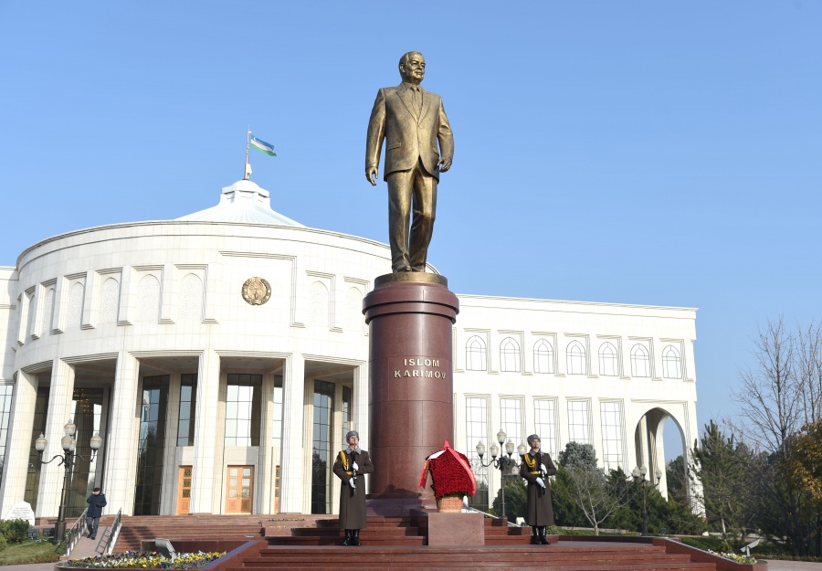 yrk_7664.jpg yrk_7664.jpg